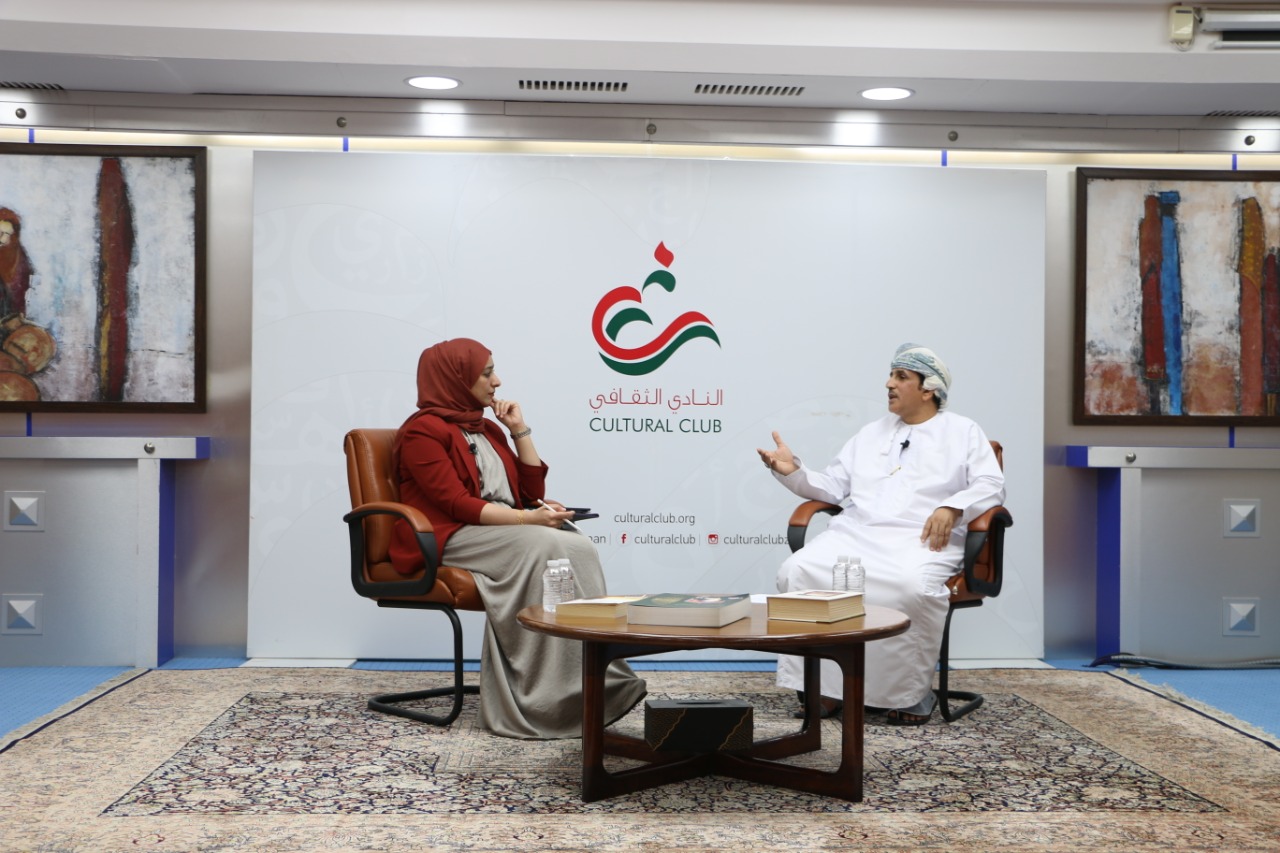 وسائل التواصل الاجتماعي: البنية والأثر