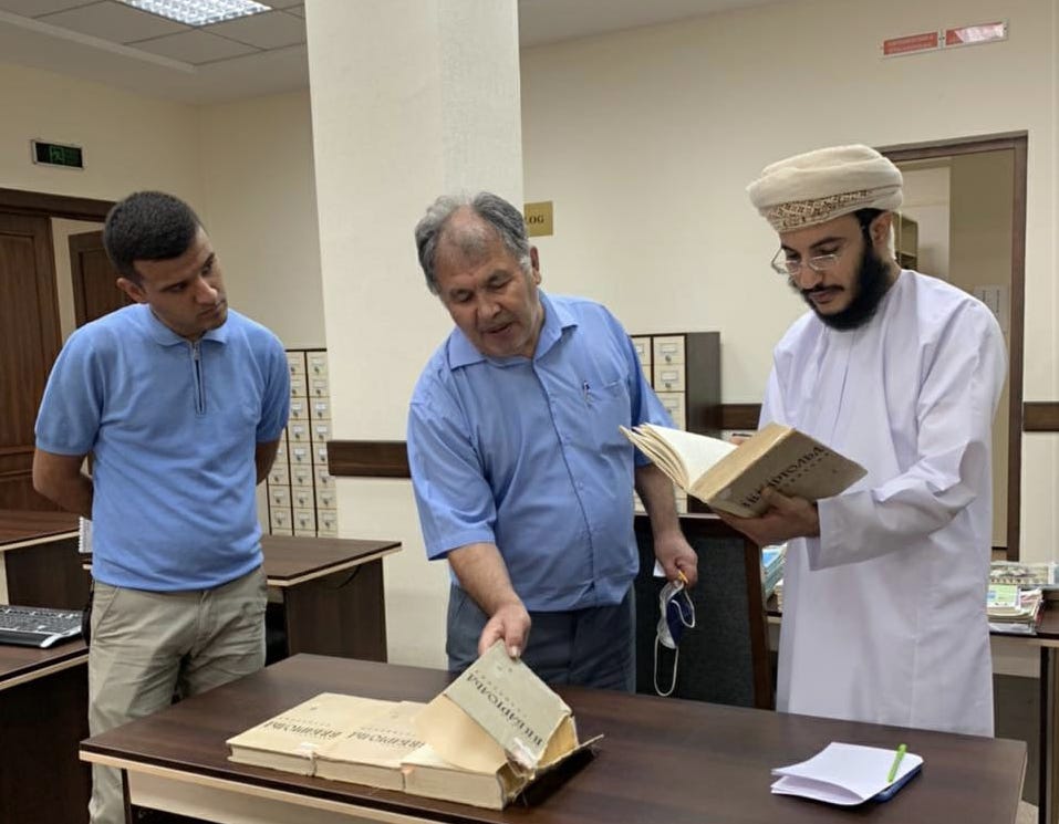 بهدف تعزيز التعاون الثقافي مع أوزبكستان .. النادي الثقافي يقوم بزيارة علمية لمكتبة أبي الريحان البيروني